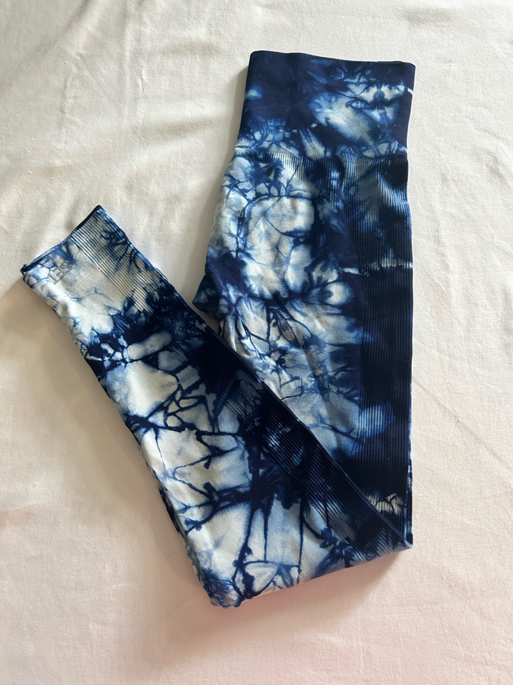 SET Active blue Tie-Dye Leggings in size small/medium